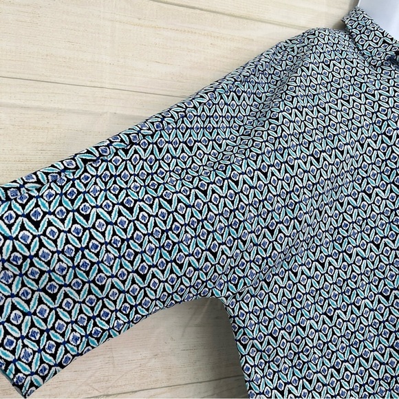 Chico’s Blue Geometric Print Button Front 3/4 Dolman Sleeve Blouse - Picture 3 of 9